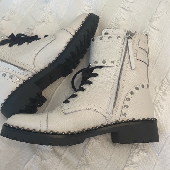 Sam Edelman white boots - Picture 5 of 5